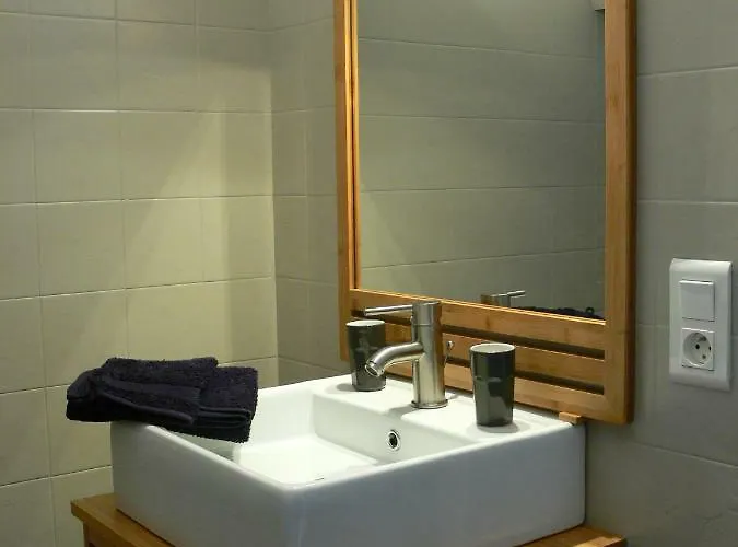 Le Clos Des Archers Bed & Breakfast Laveyssiere