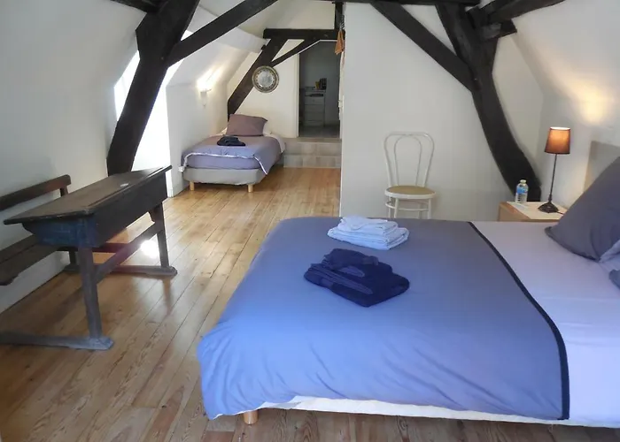 Le Clos Des Archers Bed & Breakfast Laveyssiere